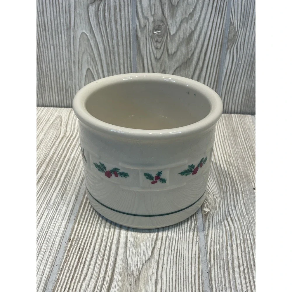 Longaberger Pottery Christmas Holly Berry Crock Ivory Woven Texture Vtg Ceramic